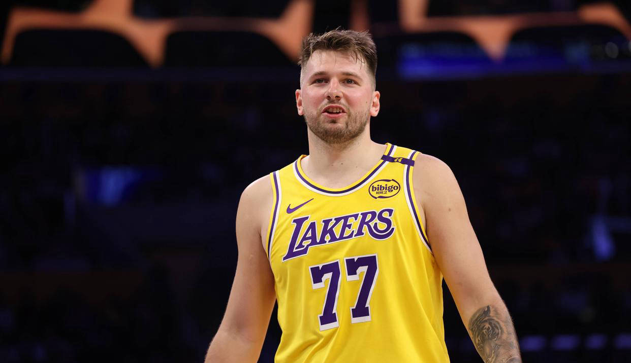 九游体育-东契奇新星重要助攻表现突出，西班牙队前途光明！