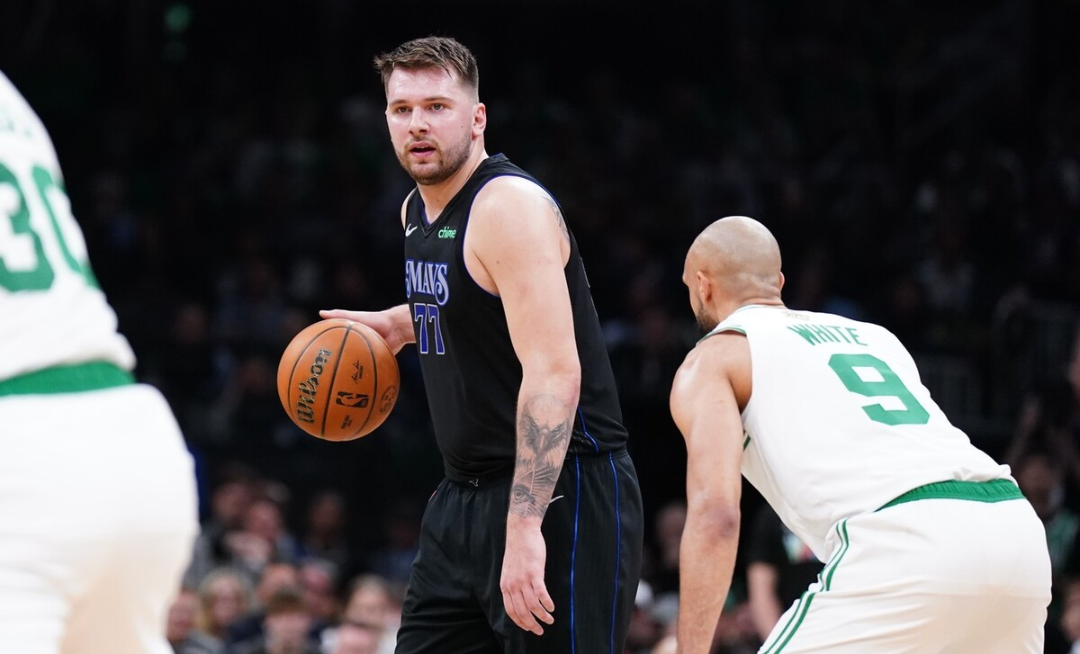 就有娱乐-东契奇回归赛场，大胜首场状态亮眼，日本队观众沸腾！的简单介绍