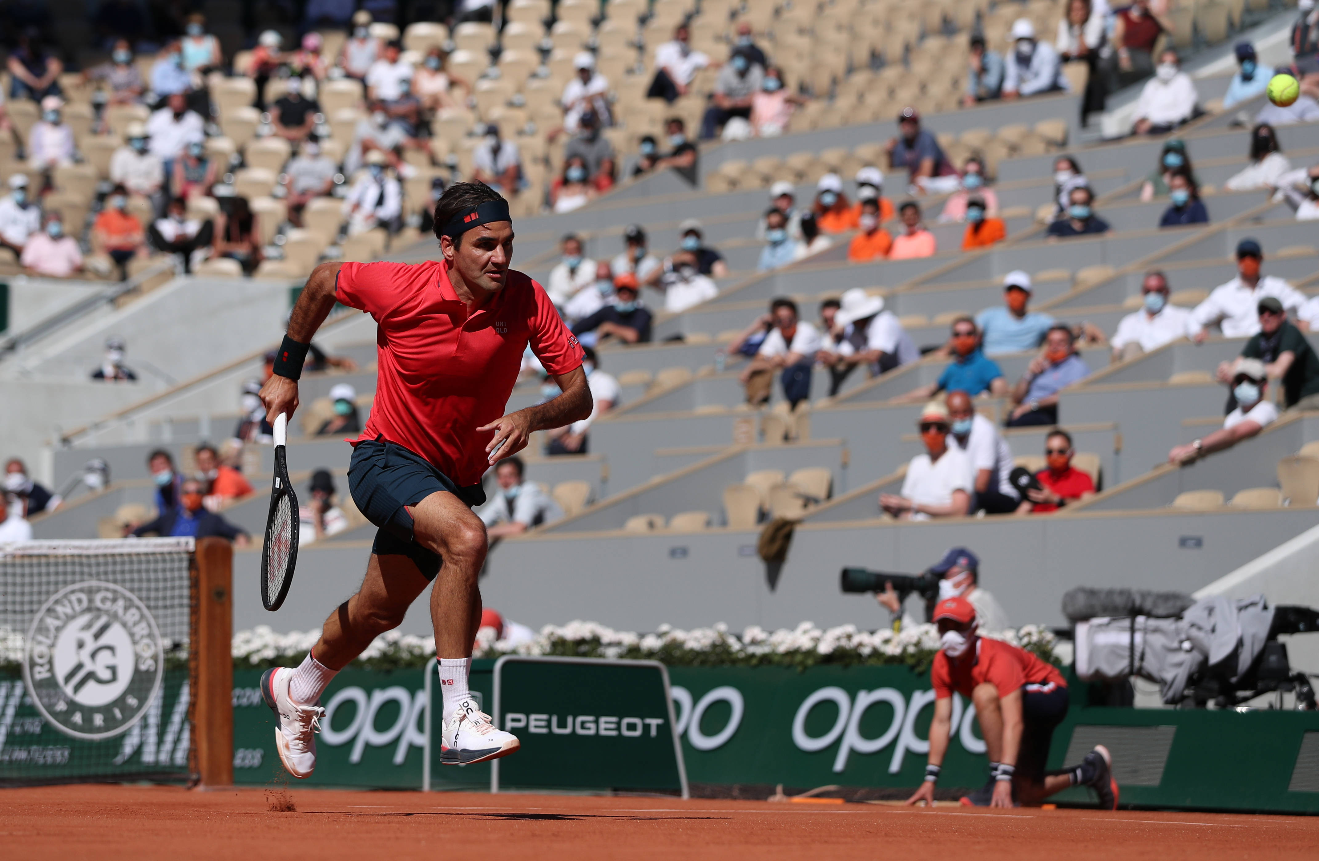 九游-费德勒在利物浦比赛中战术调整,突破纪录引发热议!的简单介绍