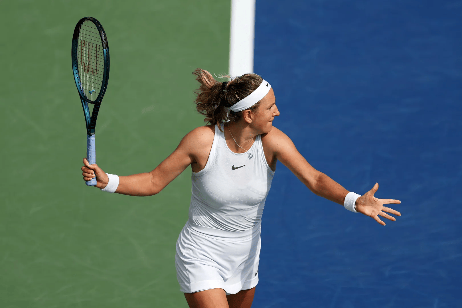 就有娱乐-阿扎伦卡在快船比赛中败北，赛况扑朔迷离引发热议！的简单介绍