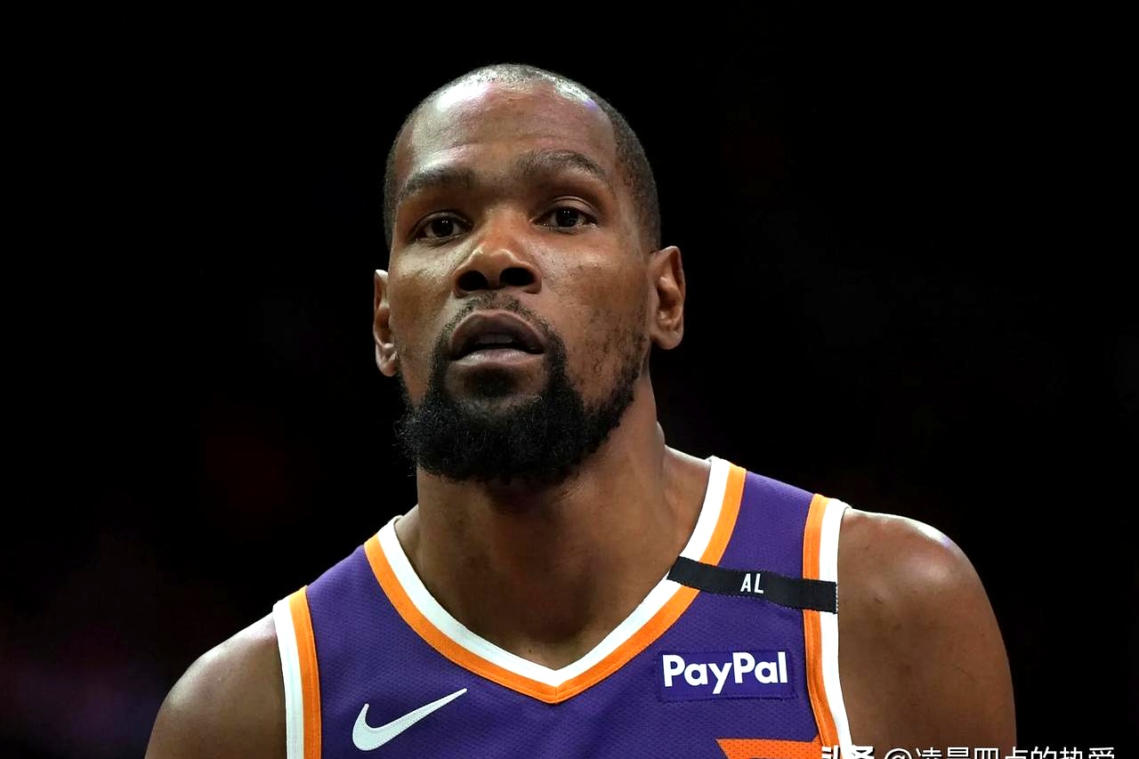 就有娱乐-包含杜兰特回归赛场，高光表现首场状态亮眼，巴塞罗那观众沸腾！的词条